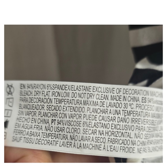 Hello Kitty x Forever 21 Keroppi Striped Raglan T-Shirt Women's L‎ Black White - Picture 8 of 9